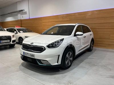 Begagnad Kia Niro 141 HK (103 kW) 2018 Vit SUV