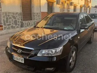 Usado Hyundai Sonata Comfort 140 CV (102 kW) 2007 Negro Berlina