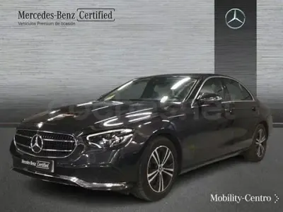 Używany Mercedes E300 258 KM (189 kW) 2022 Szary Sedan/Limuzyna