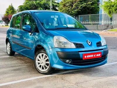 Usado Renault Grand Modus Dynamique 75 CV (55 kW) 2010 Azul Monovolumen