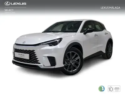 Begagnad Lexus LBX