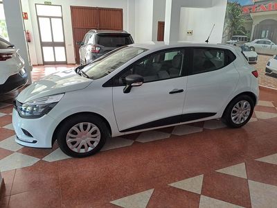 Usado Renault Clio IV 75 CV (55 kW) 2018 Blanco