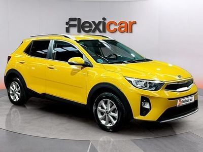 Usado Kia Stonic 84 CV (61 kW) 2018 Amarillo SUV