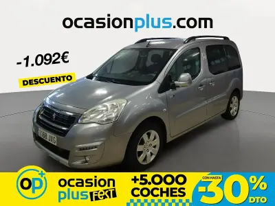 Usado Peugeot Partner Style 120 CV (88 kW) 2017 Gris Monovolumen