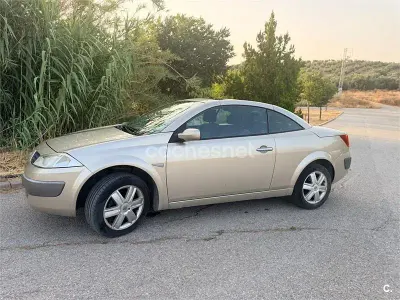 Usado Renault Mégane Cabriolet Dynamique 115 CV (84 kW) 2004 Blanco Descapotable