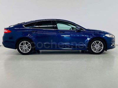 Usado Ford Mondeo Trend 160 CV (117 kW) 2018 Azul Berlina