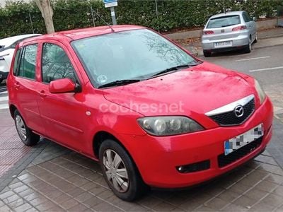 Usado Mazda 2 Active 80 CV (58 kW) 2005 Rojo Utilitario
