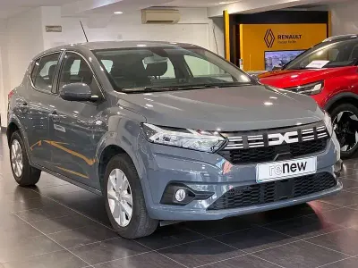 Usado Dacia Sandero Expression 91 CV (66 kW) 2023 Gris / plata Berlina