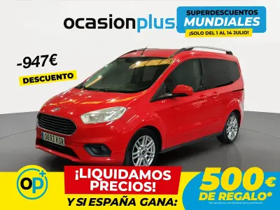 Usado Ford Tourneo Courier Titanium 100 CV (73 kW) 2018 Rojo Monovolumen