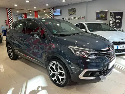 Usado Renault Captur LIMITED 120 CV (88 kW) 2018 Azul SUV