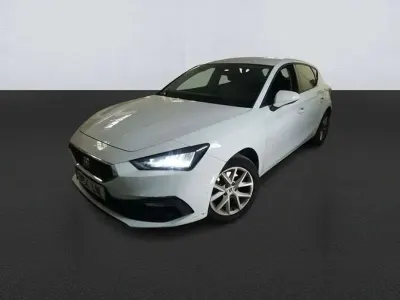 Usado Seat Leon Style 116 CV (85 kW) 2021 Blanco Utilitario