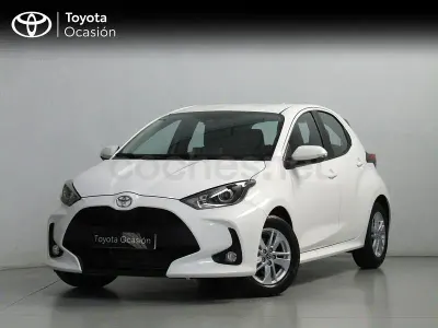Usado Toyota Yaris 125 CV (91 kW) 2023 Blanco Utilitario