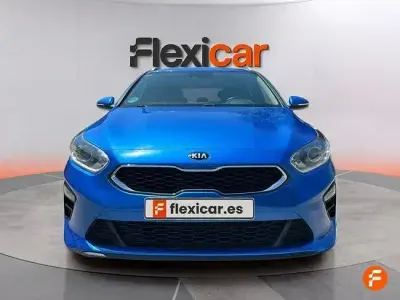 Usado Kia Ceed 120 CV (88 kW) 2019 Azul Utilitario