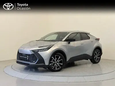 Usado Toyota C-HR Advance 140 CV (102 kW) 2025 Gris / plata SUV