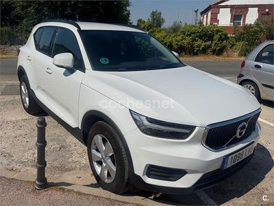 Blanco Usado 2021 Volvo XC40 Momentum SUV | 23.900 € (Un poco caro)