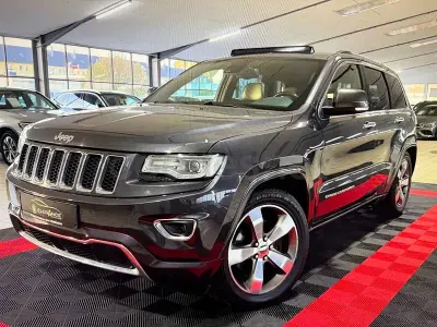 Usado Jeep Grand Cherokee Overland 250 CV (183 kW) 2014 Negro SUV