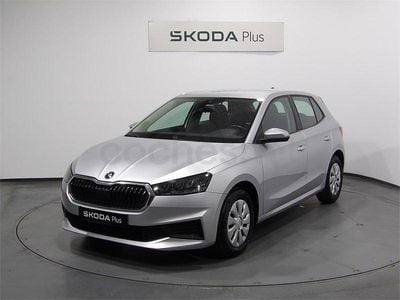 Usado Skoda Fabia Active 80 CV (58 kW) 2022 Gris / plata Utilitario