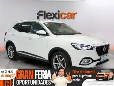 Używany MG HS Luxury 162 KM (119 kW) 2023 Biały SUV