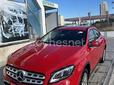Rojo Usado 2019 Mercedes GLA220 SUV | 19.350 €