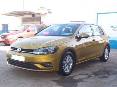 Usado VW Golf VII 115 CV (84 kW) 2019 Verde Berlina