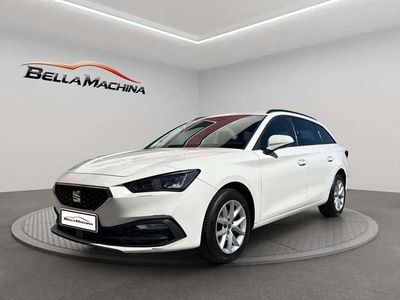Usado Seat Leon Style 150 CV (110 kW) 2021 Blanco Familiar