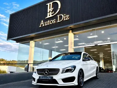 Usado Mercedes CLA250 AMG line 211 CV (155 kW) 2013 Blanco Coupe