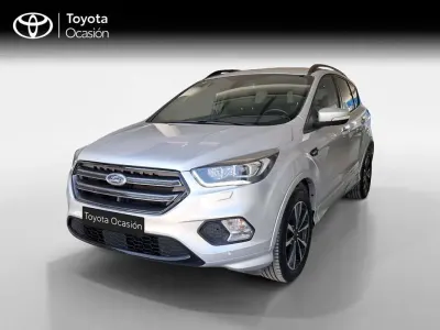 Usado Ford Kuga ST-Line 150 CV (110 kW) 2018 Plateado SUV