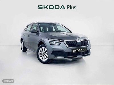 Gris / plateado Usado 2022 Skoda Kamiq Ambition SUV | 15.990 € (Precio justo)