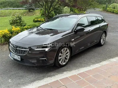 Usado Opel Insignia Business 174 HP (127 kW) 2021 Cinzento Sedan