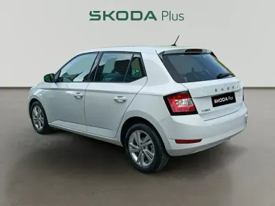 Usado Skoda Fabia Ambition 95 CV (69 kW) 2021 Blanco Utilitario