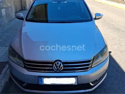 Usado VW Passat Edition 105 CV (77 kW) 2011 Gris / plata Berlina