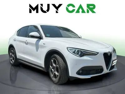 Usado Alfa Romeo Stelvio Sprint 190 CV (139 kW) 2021 Gris SUV