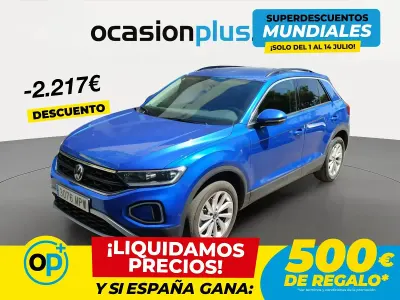 Usado VW T-Roc Life 150 CV (110 kW) 2024 Azul SUV