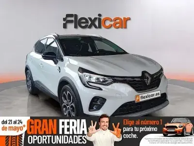 Begagnad Renault Captur Zen 100 HK (73 kW) 2020 Vit SUV