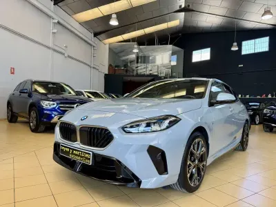 Usado BMW 116 M Sport 163 HP (119 kW) 2025 Cinzento Citadino