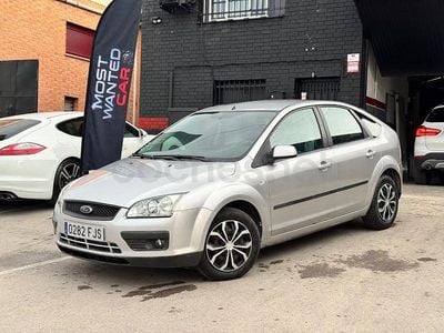 Używany Ford Focus Business Edition 100 KM (73 kW) 2006 Szary Sedan/Limuzyna