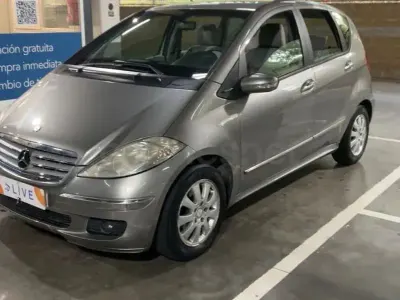 Usado Mercedes A150 Elegance 95 CV (69 kW) 2007 Gris / plata Monovolumen