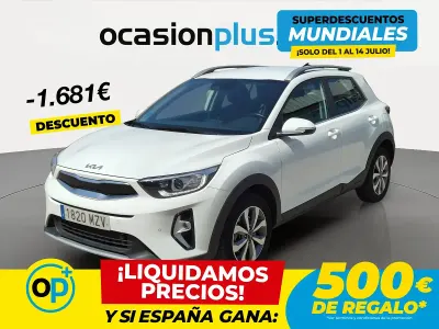 Usado Kia Stonic 100 CV (73 kW) 2025 Blanco SUV