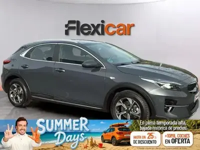 Usado Kia XCeed 120 CV (88 kW) 2022 Gris SUV
