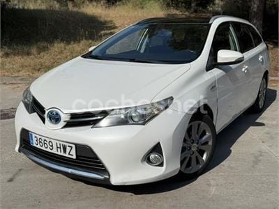 Toyota Auris Hybrid