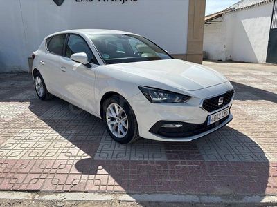 Usado Seat Leon Style 115 CV (84 kW) 2021 Blanco Berlina