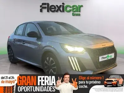 Usado Peugeot 208 Allure 100 CV (73 kW) 2024 Blanco Utilitario