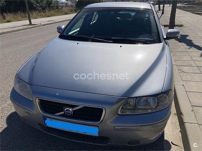 Usado Volvo S60 Kinetic 170 CV (125 kW) 2006 Gris / plata Berlina