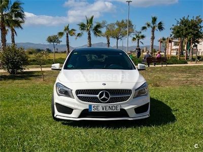 Usado Mercedes CLA200 Shooting Brake AMG line 136 CV (100 kW) 2015 Blanco Familiar