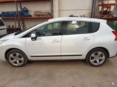 Blanco Usado 2010 Peugeot 3008 Premium Berlina | 5800 € (Precio justo)