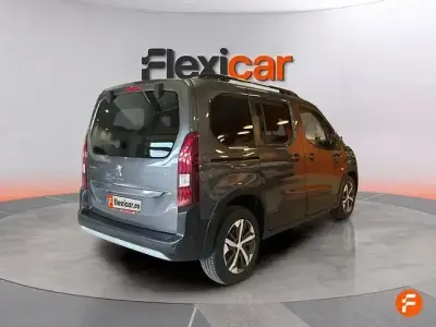 Usado Peugeot Rifter Allure 100 CV (73 kW) 2023 Gris Monovolumen