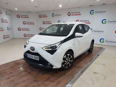 Usado Toyota Aygo X-play 109 CV (80 kW) 2018 Blanco Utilitario