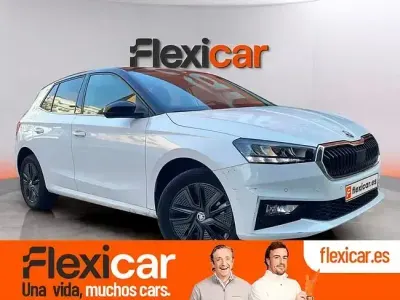 Usado Skoda Fabia Ambition 110 CV (80 kW) 2022 Blanco Utilitario