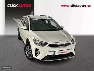 Blanco Usado 2024 Kia Stonic SUV | 17.750 € (Un poco caro)