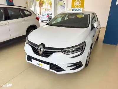 Usado Renault Mégane II Equilibre 116 CV (85 kW) 2023 Blanco Berlina